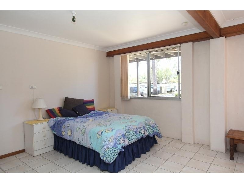 16 Bell Street, Dunbogan NSW 2443