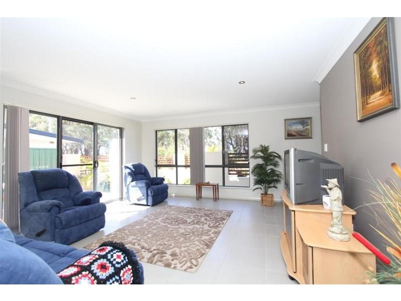 2/39 The Parade, North Haven NSW 2443