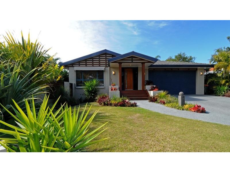 2 Tallarook Close, Dunbogan NSW 2443