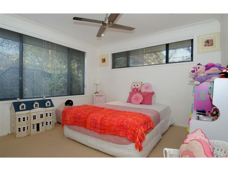 2 Tallarook Close, Dunbogan NSW 2443