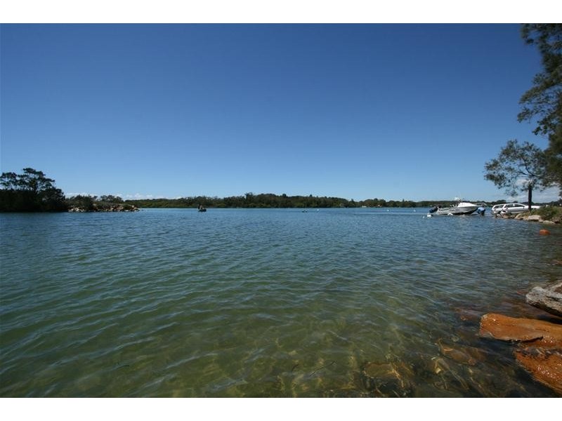 2/24 Edith Street, North Haven NSW 2443