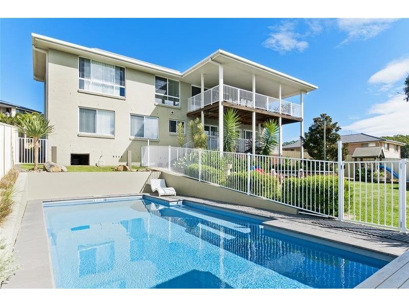 42 Sinclair Drive, Bonny Hills NSW 2445