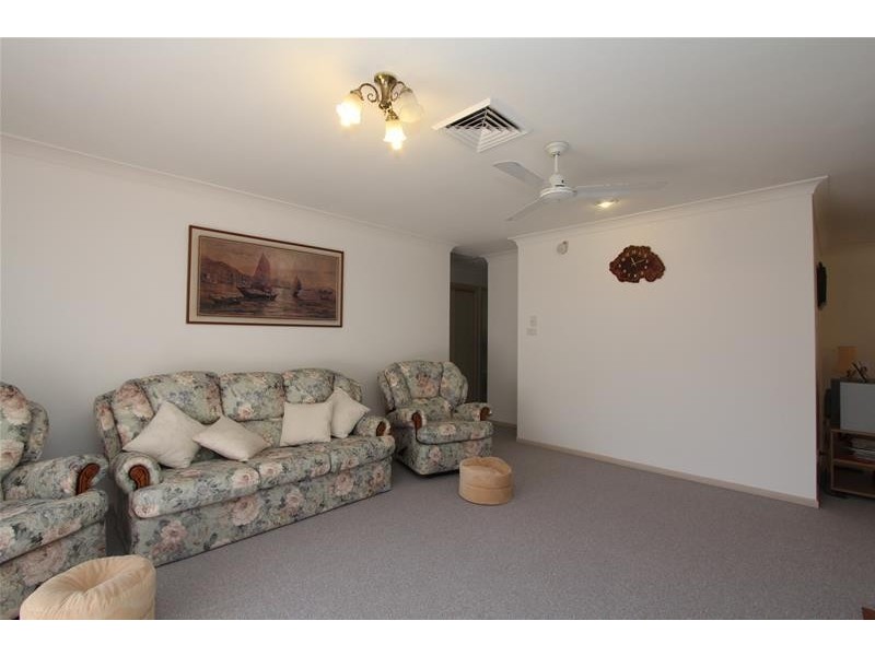 2/372 Ocean Drive, Laurieton NSW 2443