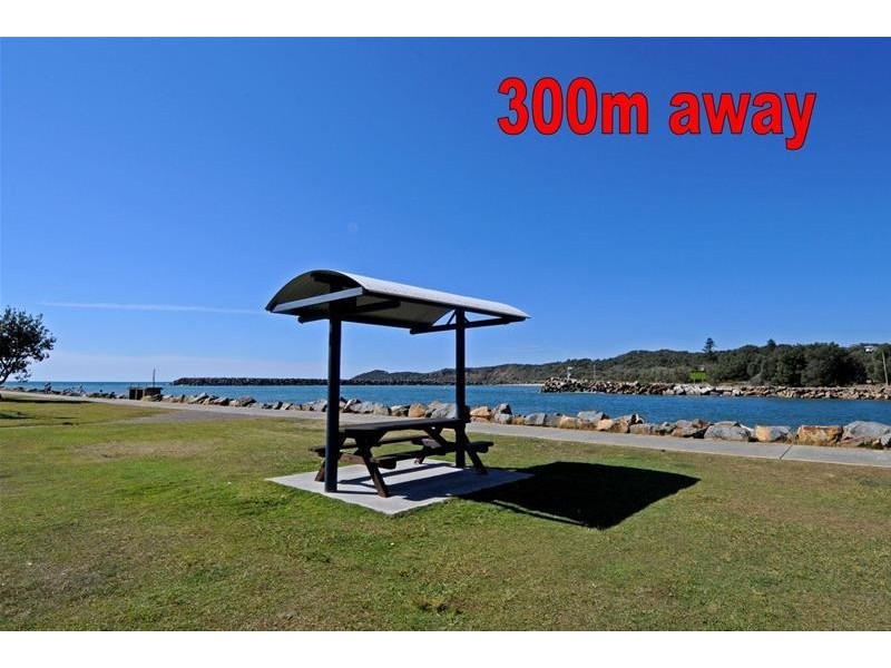 42 The Parade, North Haven NSW 2443