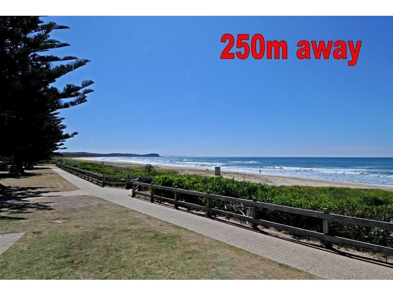 42 The Parade, North Haven NSW 2443