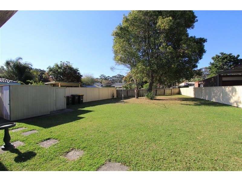 6 Phillip Close, Laurieton NSW 2443