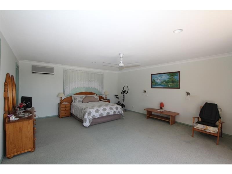 24 Waterview Crescent, West Haven NSW 2443