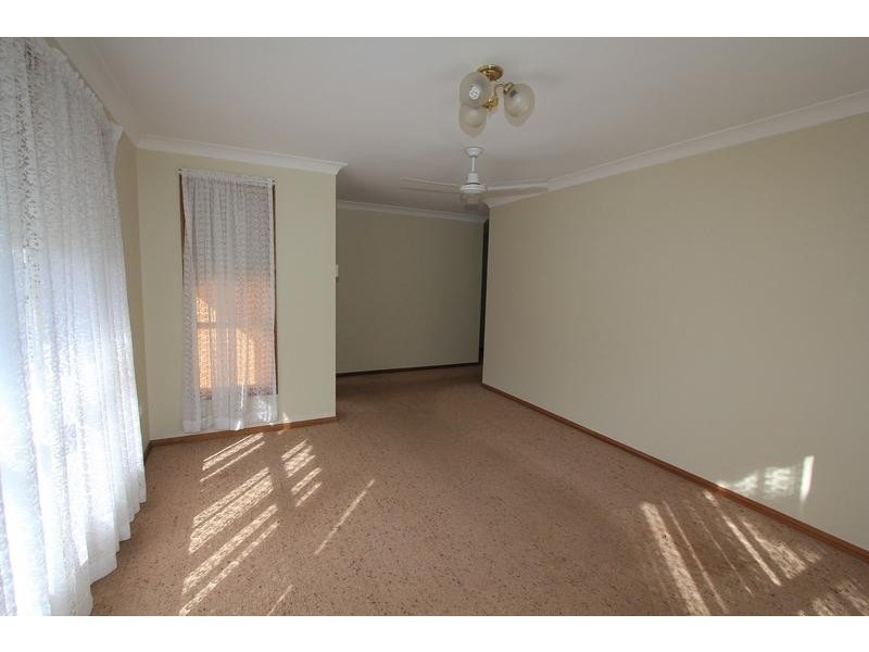 2/3 Lauren Close, North Haven NSW 2443