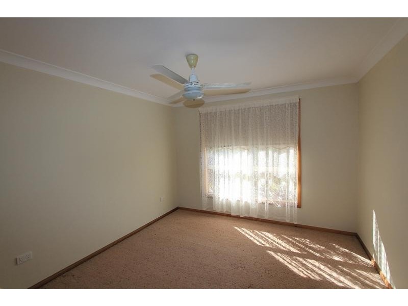 2/3 Lauren Close, North Haven NSW 2443