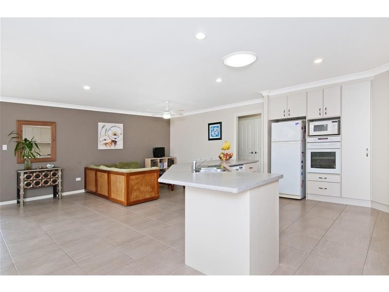 12 Grenadines Way, Bonny Hills NSW 2445