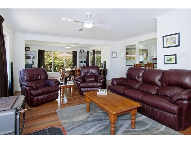 1 Seaview Avenue, Dunbogan NSW 2443