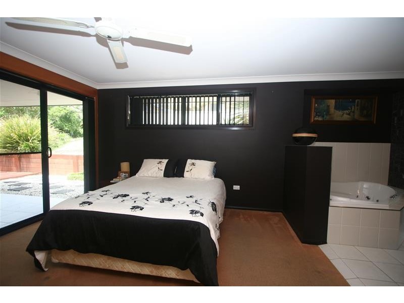 48 Explorers Way, Lake Cathie NSW 2445