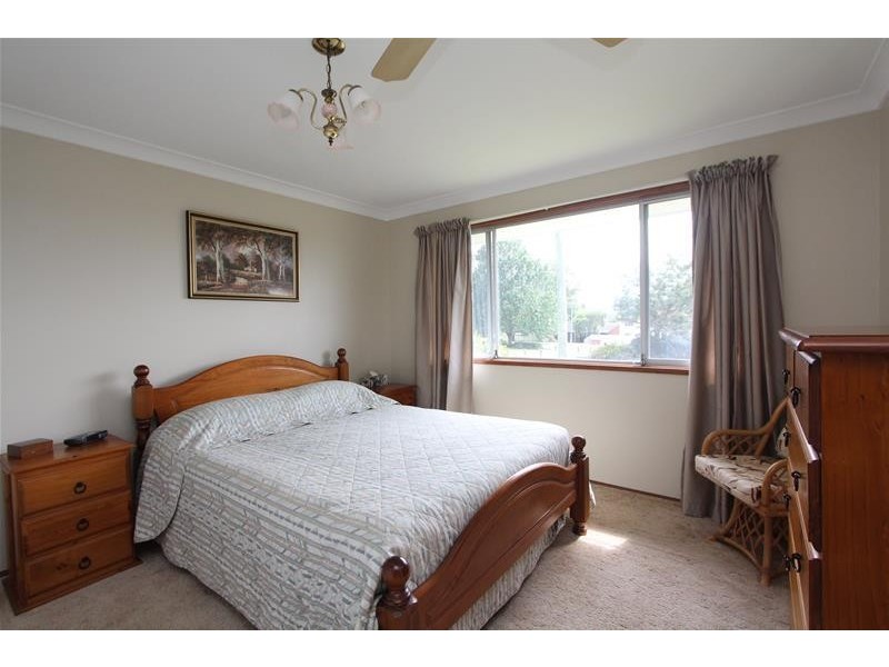 8 Kew Road, Laurieton NSW 2443