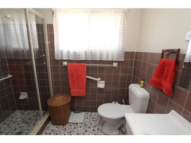 8 Kew Road, Laurieton NSW 2443