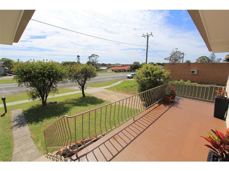 8 Kew Road, Laurieton NSW 2443