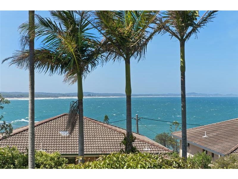 8 First Avenue, Bonny Hills NSW 2445