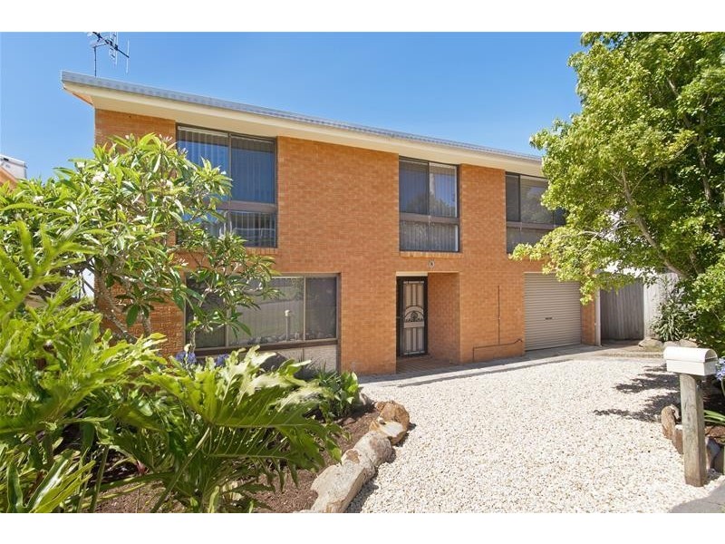 8 First Avenue, Bonny Hills NSW 2445