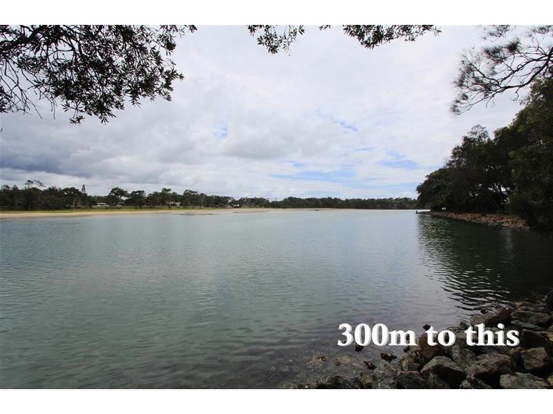 2/5 Parry Street, Lake Cathie NSW 2445