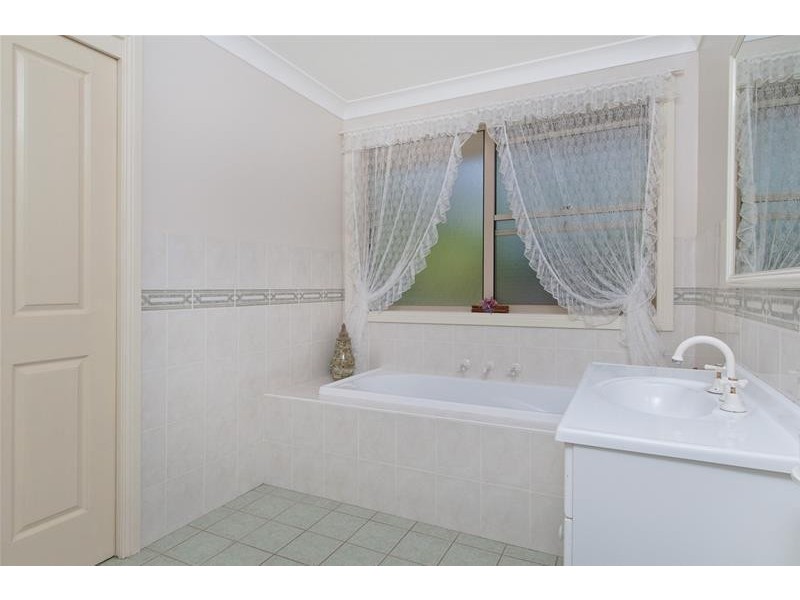 416 Ocean Drive, Laurieton NSW 2443