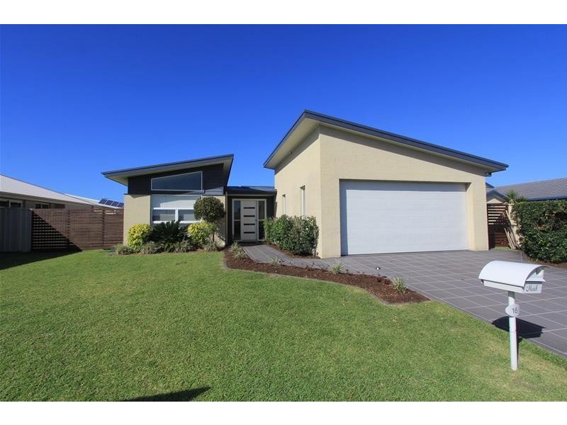 16 Northwind Crescent, Bonny Hills NSW 2445