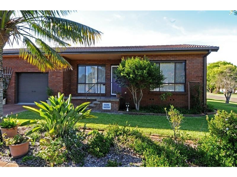 1/8 Murson Crescent, North Haven NSW 2443