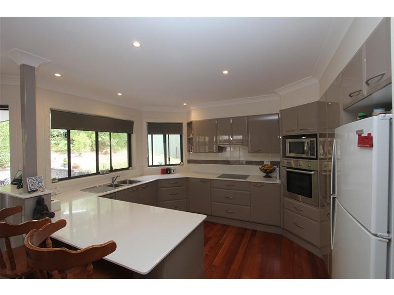 24 Scarborough Way, Dunbogan NSW 2443