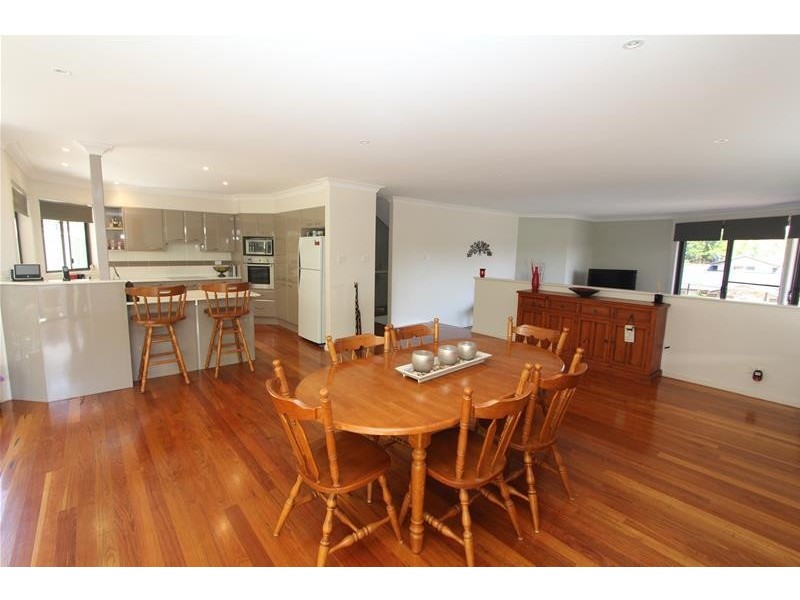 24 Scarborough Way, Dunbogan NSW 2443