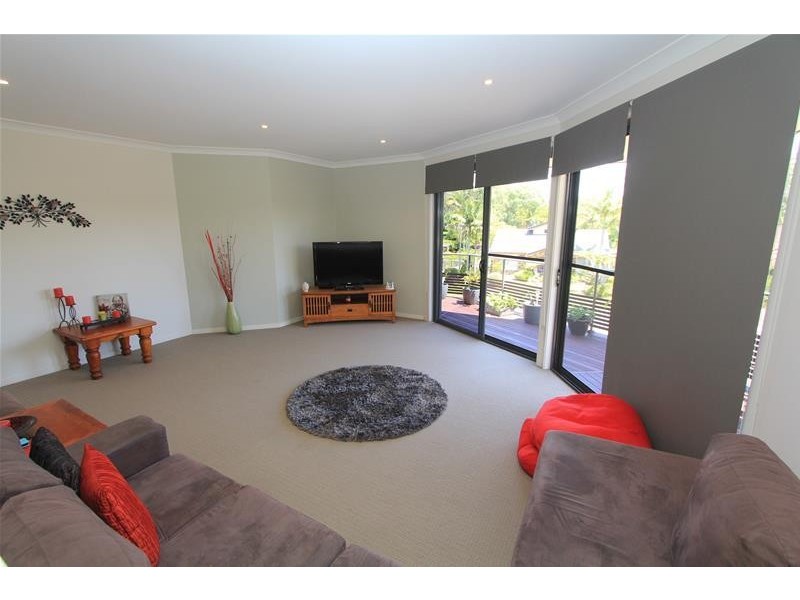 24 Scarborough Way, Dunbogan NSW 2443