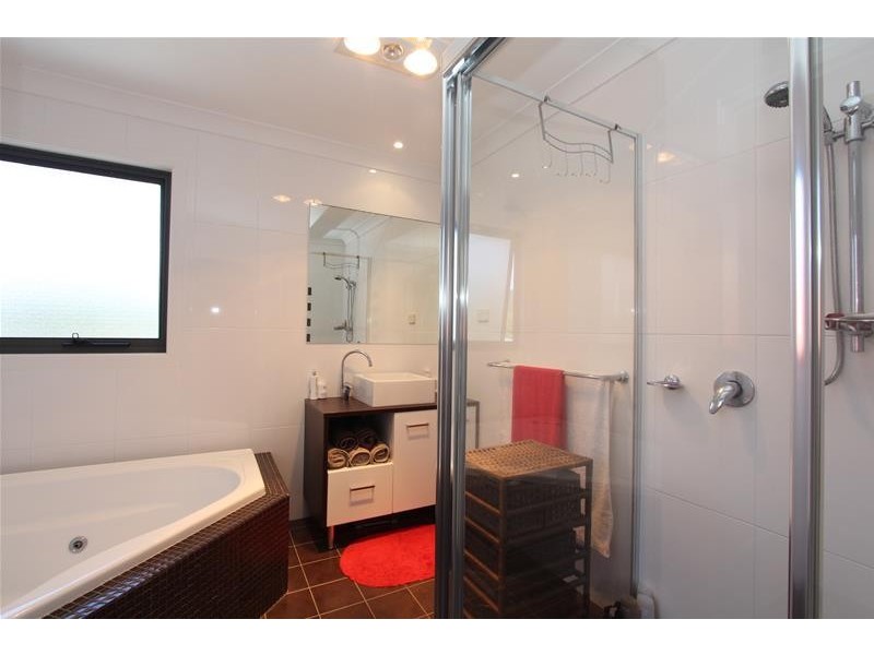 24 Scarborough Way, Dunbogan NSW 2443