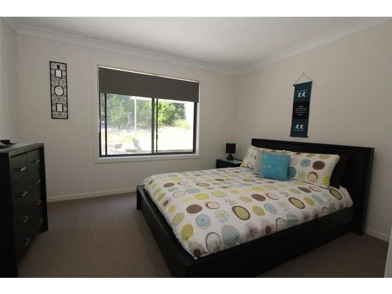 24 Scarborough Way, Dunbogan NSW 2443