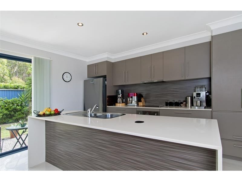 5 Moss Court, Bonny Hills NSW 2445