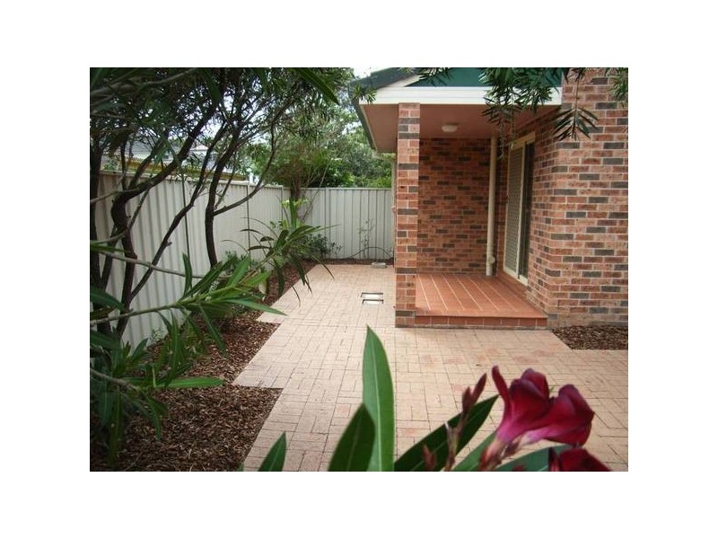 4/8 Bundella Avenue, Lake Cathie NSW 2445