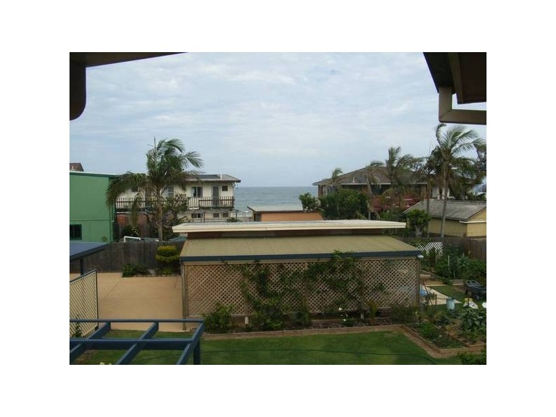 4/8 Bundella Avenue, Lake Cathie NSW 2445