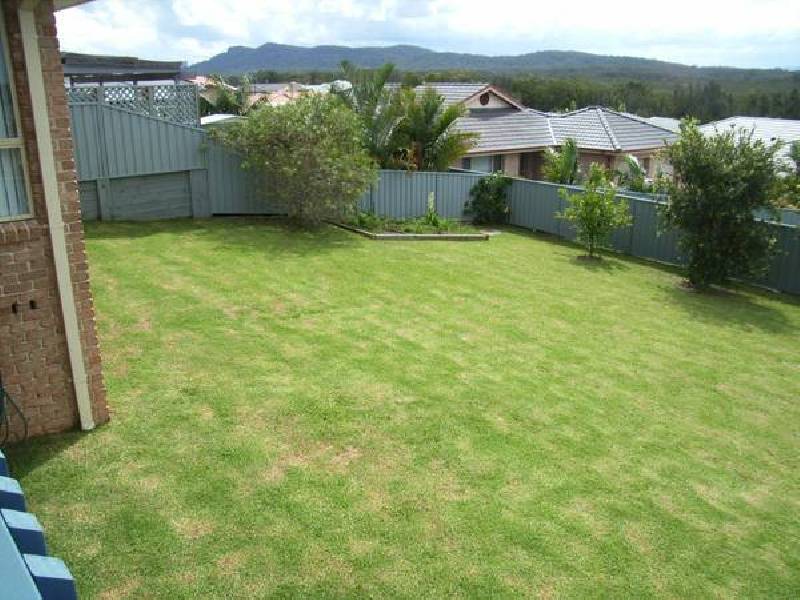 9 Bounty Avenue, Lake Cathie NSW 2445