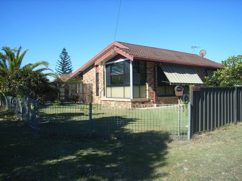 35 Chepana Street, Lake Cathie NSW 2445