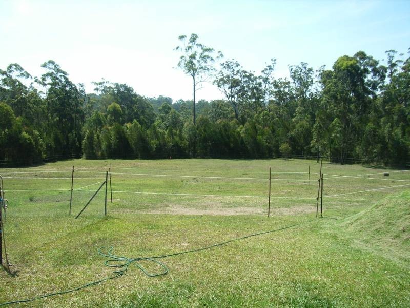 298 Longpoint Drive, Lake Cathie NSW 2445