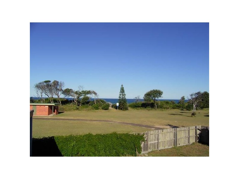 Chepana Street, Lake Cathie NSW 2445