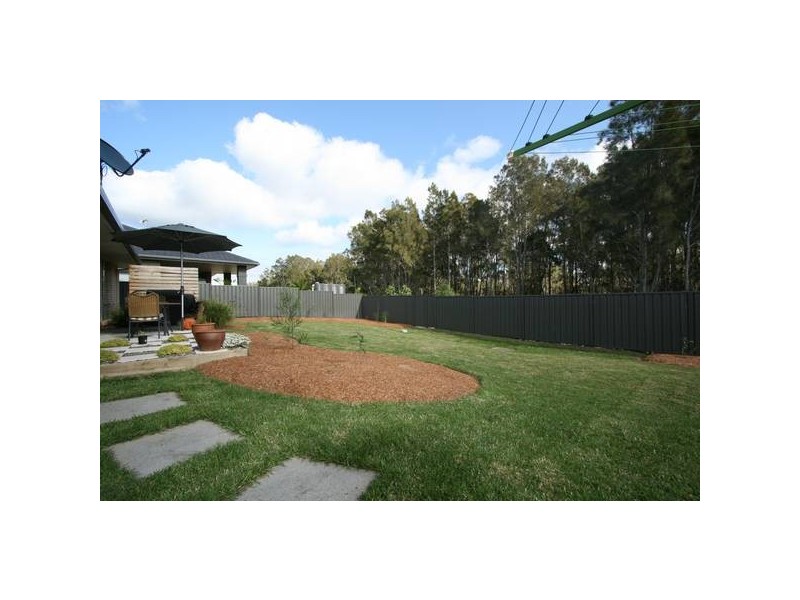 Eagle Place, Lake Cathie NSW 2445