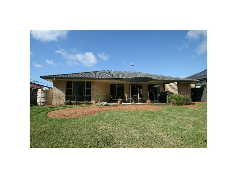 Eagle Place, Lake Cathie NSW 2445