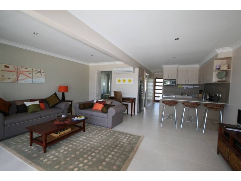 1/605 Ocean Drive, North Haven NSW 2443