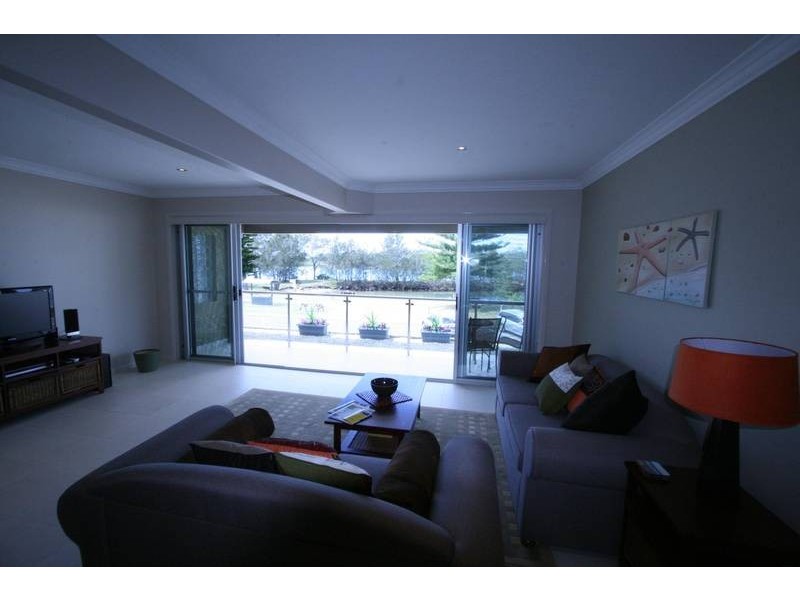 1/605 Ocean Drive, North Haven NSW 2443