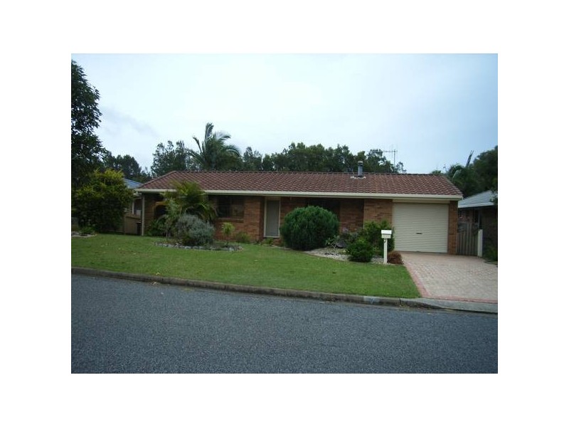 7 Fiona Cresent, Lake Cathie NSW 2445