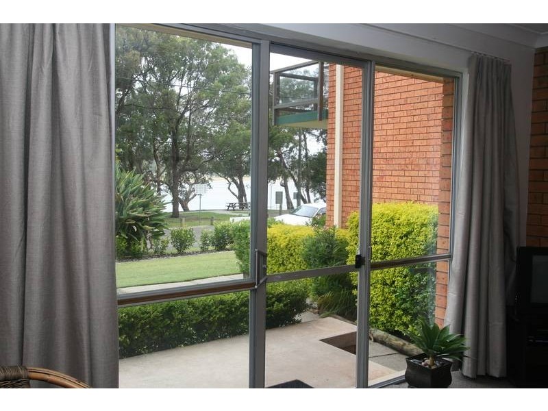 4/18 Aqua Crescent, Lake Cathie NSW 2445