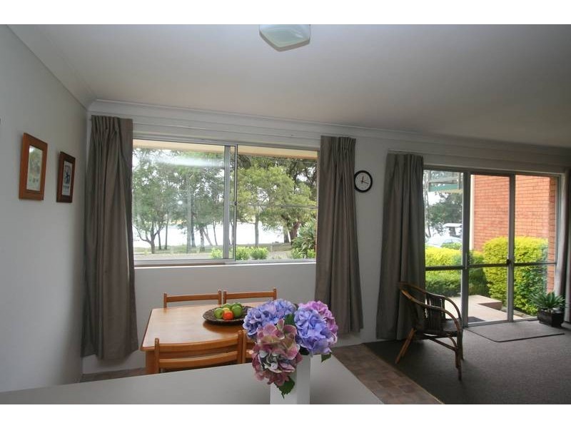 4/18 Aqua Crescent, Lake Cathie NSW 2445