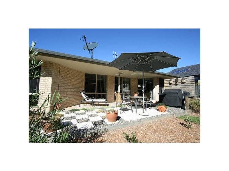 6 Eagle Place, Lake Cathie NSW 2445