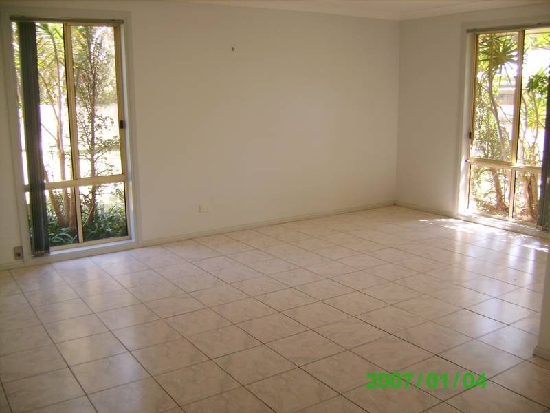 93 Fiona Crescent, Lake Cathie NSW 2445