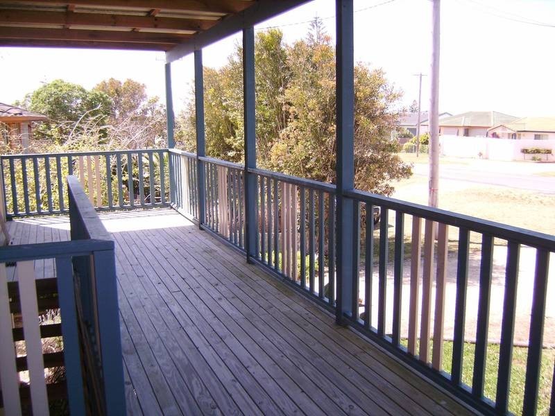 1529 Ocean Drive, Lake Cathie NSW 2445