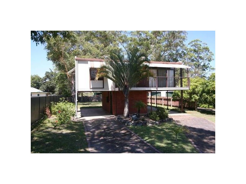 1 Leighton Close, North Haven NSW 2443