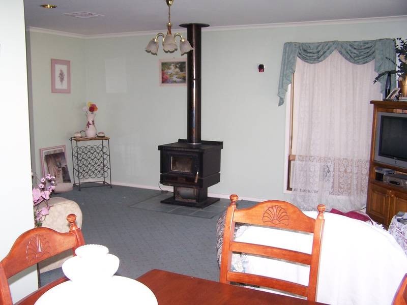 Highlands Road, Seymour VIC 3660