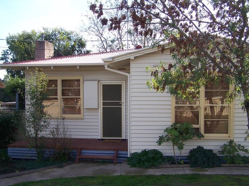 20 Morison Crescent, Seymour VIC 3660